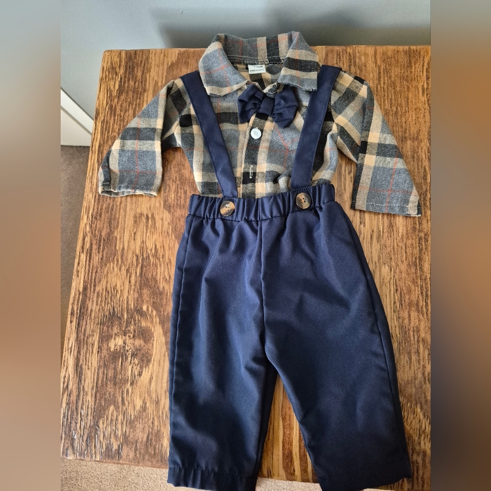 SHEIN Kids Plaid Shirt and Navy Overalls Set